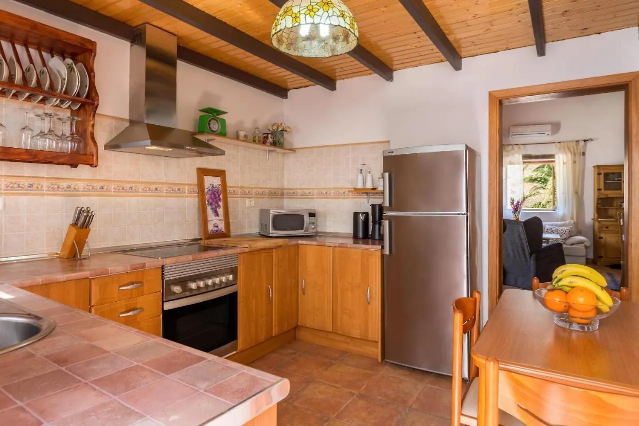 La Sorrueda Casa La Huertecillaヴィラ La Sorrueda